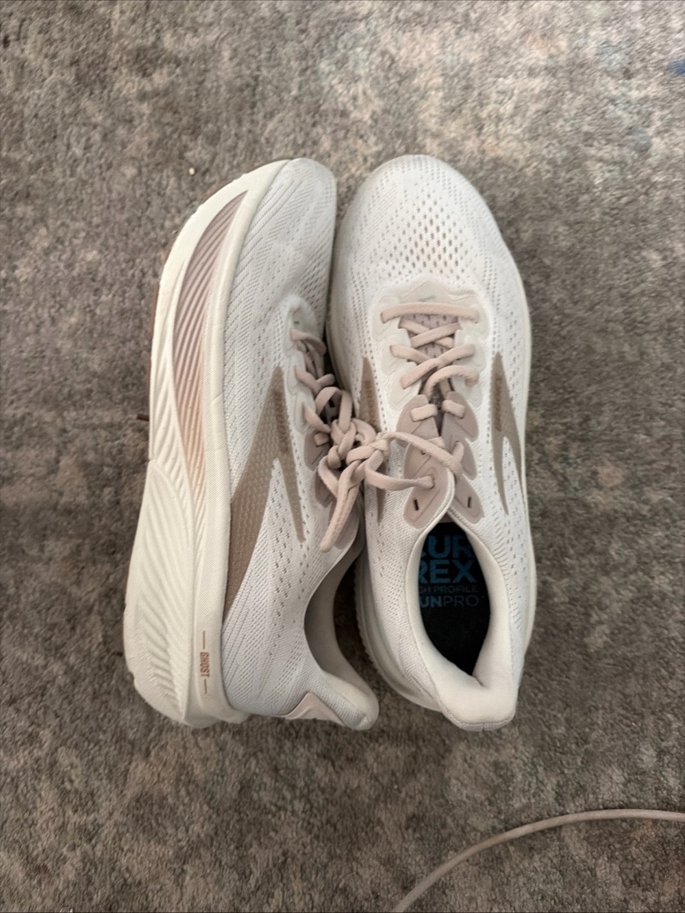 Brooks Ghost 17 Womens Running Shoes color almond Size 10.5